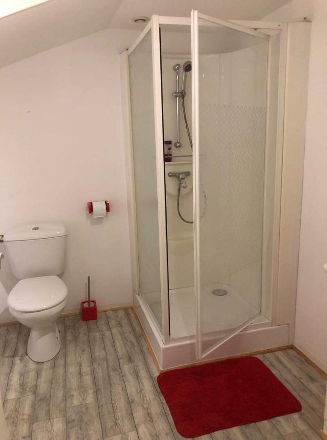 Appartement Face Au Donjon Пон Екстер'єр фото