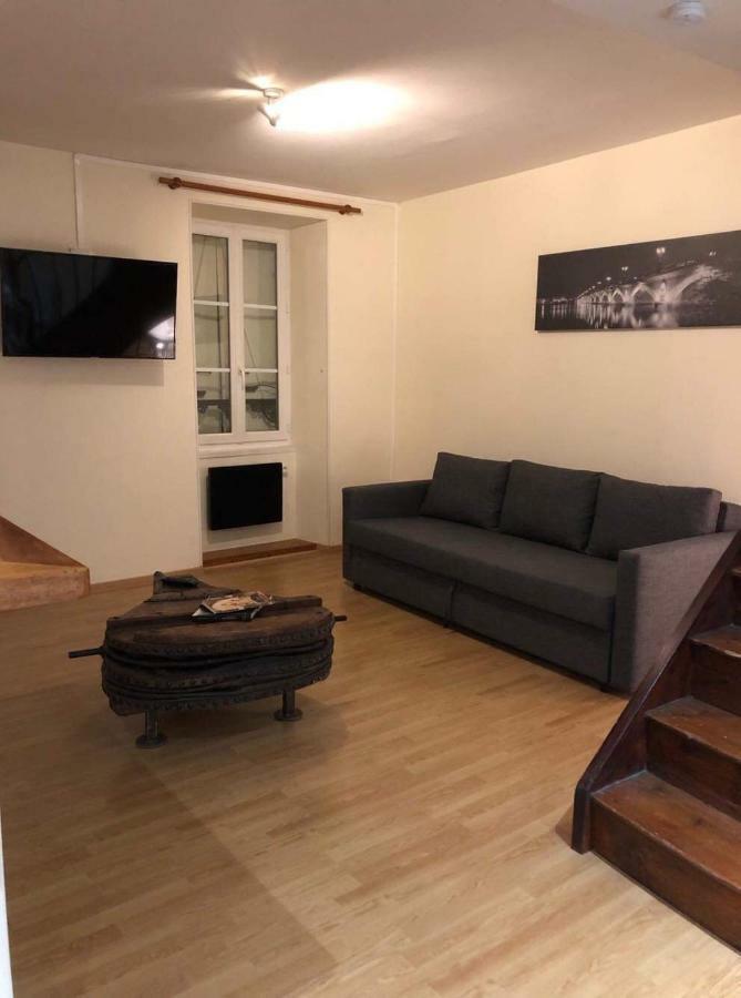 Appartement Face Au Donjon Пон Екстер'єр фото